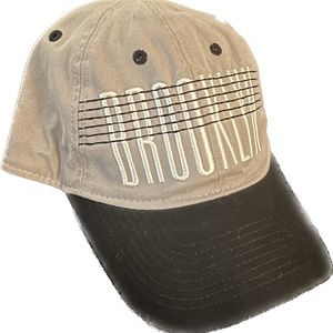 Adidas Brooklyn strap back like new condition